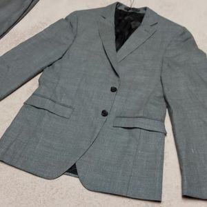 Slim fit solid wool suit